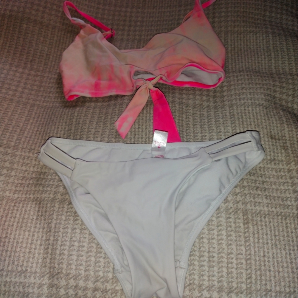 Stylish Pink and White Women's Bikini Set